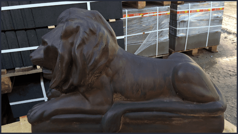 Lew betonowy dekoracja